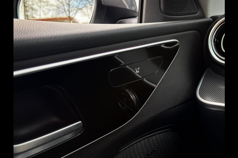 Mercedes-Benz C-Klasse Estate 300 e Luxury Line|Trekhaak|CarPlay|Camera|Ambiance