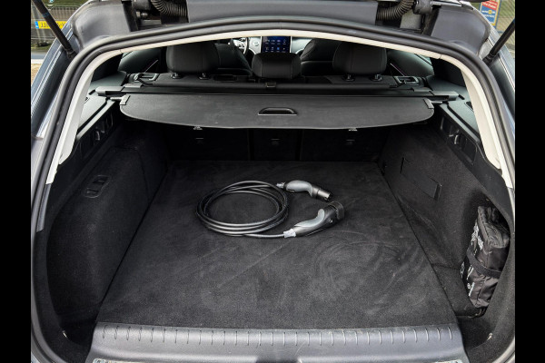 Mercedes-Benz C-Klasse Estate 300 e Luxury Line|Trekhaak|CarPlay|Camera|Ambiance