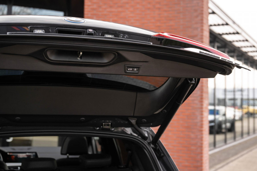 BMW X5 xDrive45e M-Sport 4-Wielsturing Laser H/K Panorama