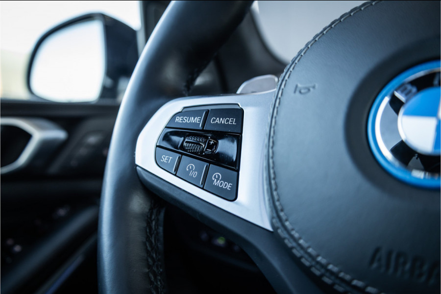 BMW X5 xDrive50e - M Sport | H&K | Kuipstoelen | Stoelkoeling & Massage | Carbon