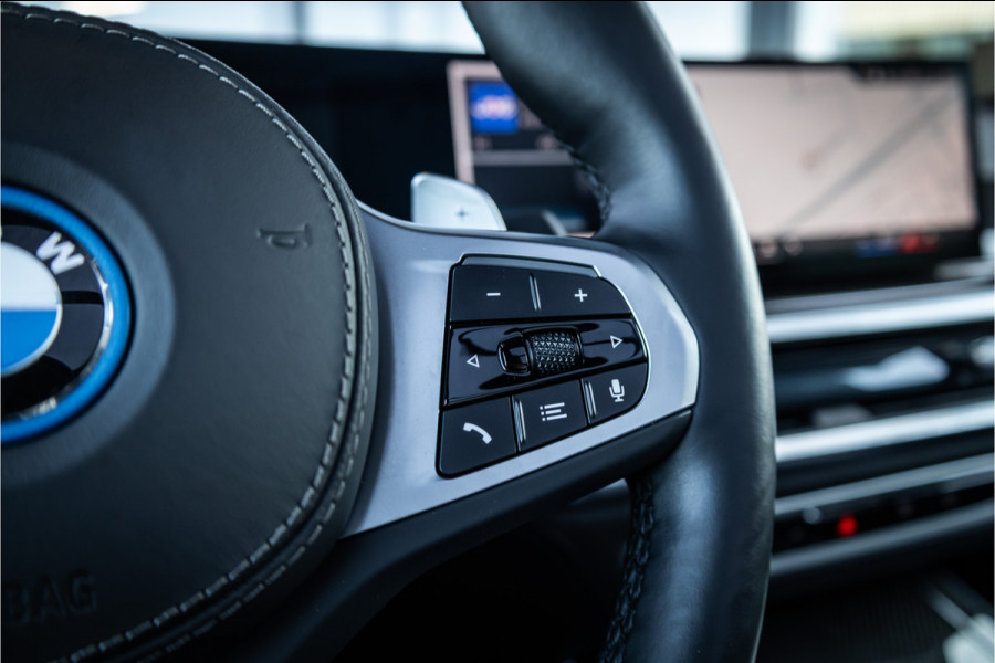 BMW X5 xDrive50e - M Sport | H&K | Kuipstoelen | Stoelkoeling & Massage | Carbon