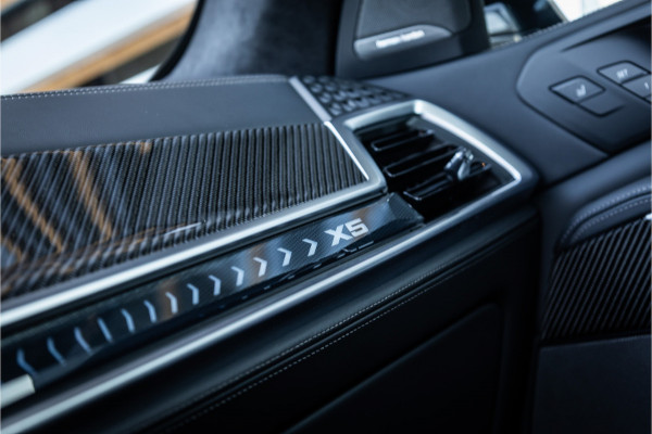 BMW X5 xDrive50e - M Sport | H&K | Kuipstoelen | Stoelkoeling & Massage | Carbon