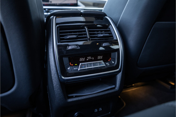BMW X5 xDrive50e - M Sport | H&K | Kuipstoelen | Stoelkoeling & Massage | Carbon