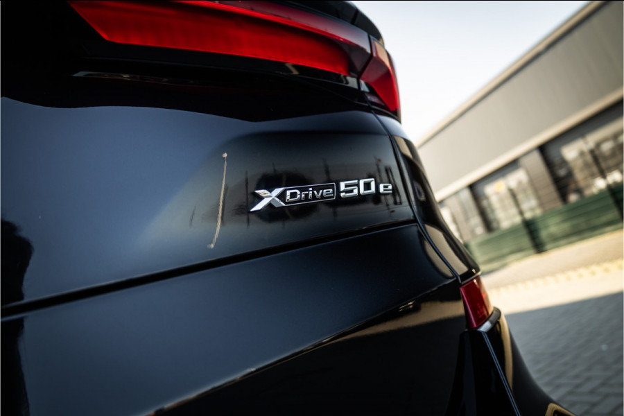 BMW X5 xDrive50e - M Sport | H&K | Kuipstoelen | Stoelkoeling & Massage | Carbon