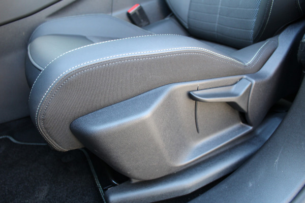 Peugeot 3008 1.2 Hybrid 145 GT | Adaptieve Cruise | Camera | Navigatie | Stoelverwarming | Elektr. achterklep