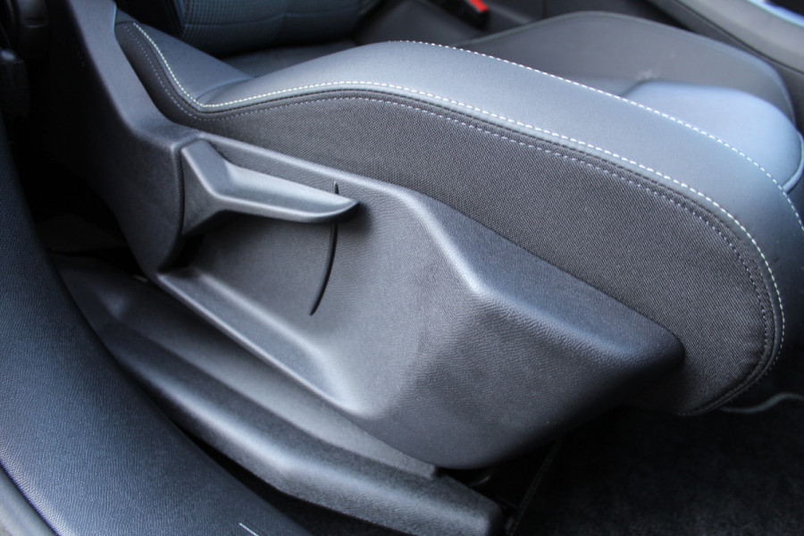 Peugeot 3008 1.2 Hybrid 145 GT | Adaptieve Cruise | Camera | Navigatie | Stoelverwarming | Elektr. achterklep