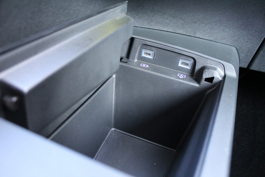 Peugeot 3008 1.2 Hybrid 145 GT | Adaptieve Cruise | Camera | Navigatie | Stoelverwarming | Elektr. achterklep