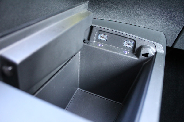 Peugeot 3008 1.2 Hybrid 145 GT | Adaptieve Cruise | Camera | Navigatie | Stoelverwarming | Elektr. achterklep