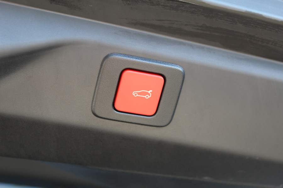 Peugeot 3008 1.2 Hybrid 145 GT | Adaptieve Cruise | Camera | Navigatie | Stoelverwarming | Elektr. achterklep