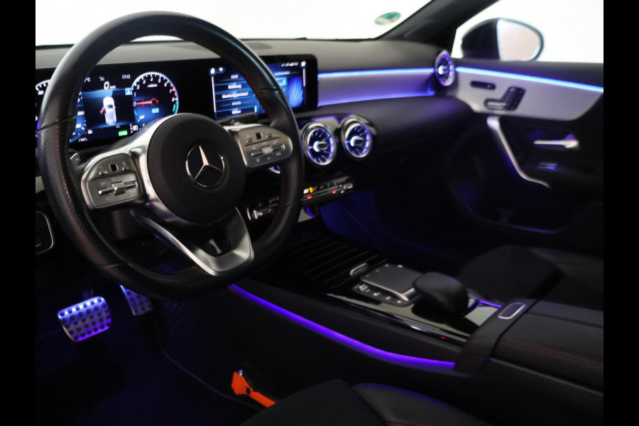 Mercedes-Benz A-Klasse 250e AMG SPORT + PANORAMA | MEMORY | TREKHAAK | SFEERVERLICHTING | CAMERA | STOELVERWARMING