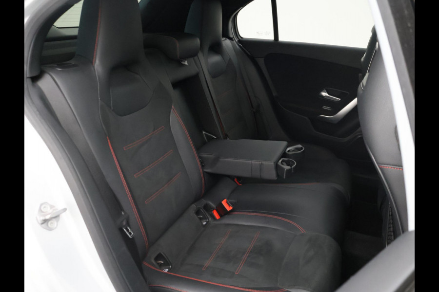 Mercedes-Benz A-Klasse 250e AMG SPORT + PANORAMA | MEMORY | TREKHAAK | SFEERVERLICHTING | CAMERA | STOELVERWARMING