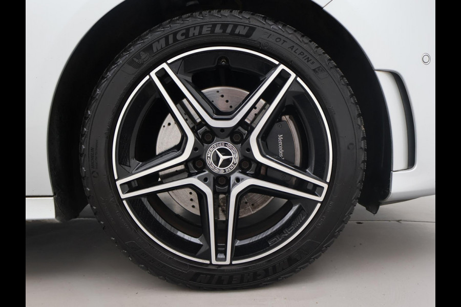 Mercedes-Benz A-Klasse 250e AMG SPORT + PANORAMA | MEMORY | TREKHAAK | SFEERVERLICHTING | CAMERA | STOELVERWARMING