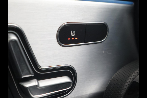 Mercedes-Benz A-Klasse 250e AMG SPORT + PANORAMA | MEMORY | TREKHAAK | SFEERVERLICHTING | CAMERA | STOELVERWARMING