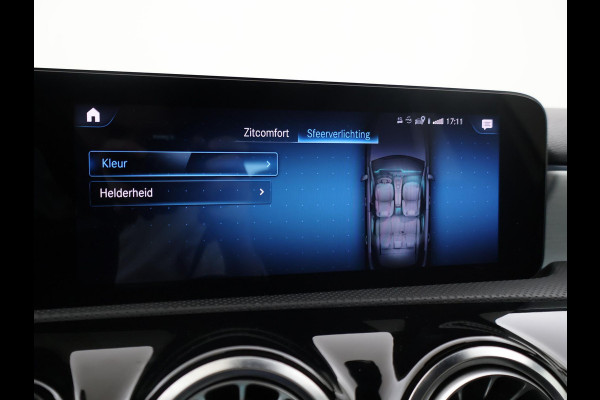 Mercedes-Benz A-Klasse 250e AMG SPORT + PANORAMA | MEMORY | TREKHAAK | SFEERVERLICHTING | CAMERA | STOELVERWARMING