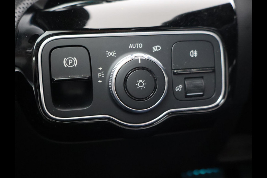 Mercedes-Benz A-Klasse 250e AMG SPORT + PANORAMA | MEMORY | TREKHAAK | SFEERVERLICHTING | CAMERA | STOELVERWARMING