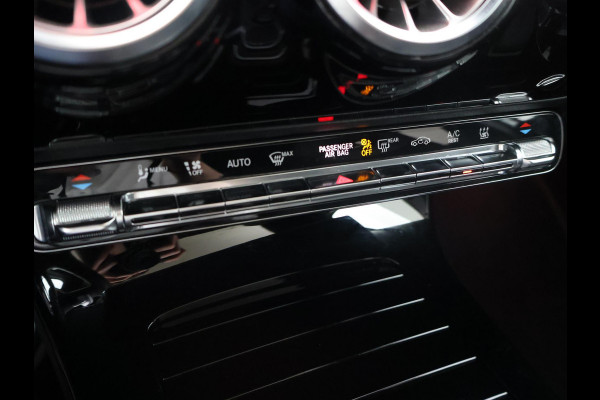 Mercedes-Benz A-Klasse 250e AMG SPORT + PANORAMA | MEMORY | TREKHAAK | SFEERVERLICHTING | CAMERA | STOELVERWARMING
