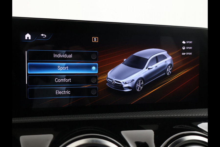 Mercedes-Benz A-Klasse 250e AMG SPORT + PANORAMA | MEMORY | TREKHAAK | SFEERVERLICHTING | CAMERA | STOELVERWARMING