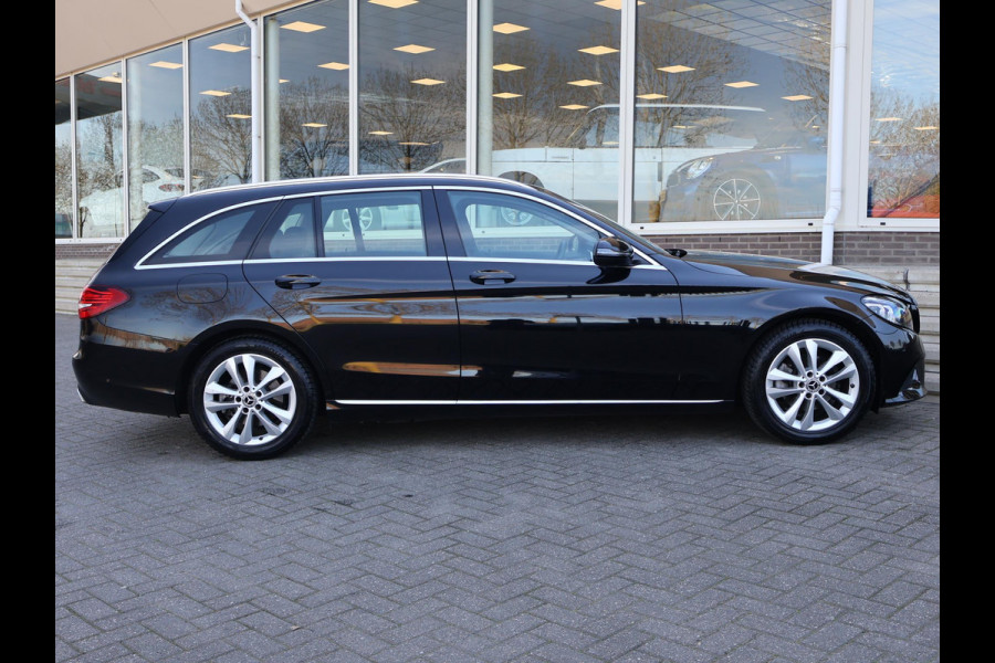 Mercedes-Benz C-Klasse Estate 180 AUT. PREMIUM PLUS + BREEDBEELD CARPLAY | PANO | SFEERVERLICHTING | TREKHAAK