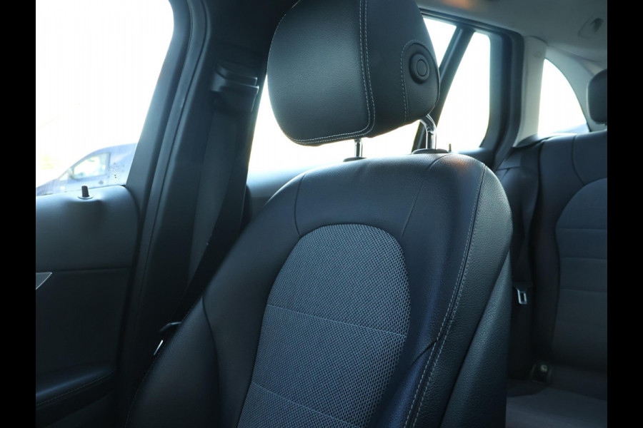 Mercedes-Benz C-Klasse Estate 180 AUT. PREMIUM PLUS + BREEDBEELD CARPLAY | PANO | SFEERVERLICHTING | TREKHAAK