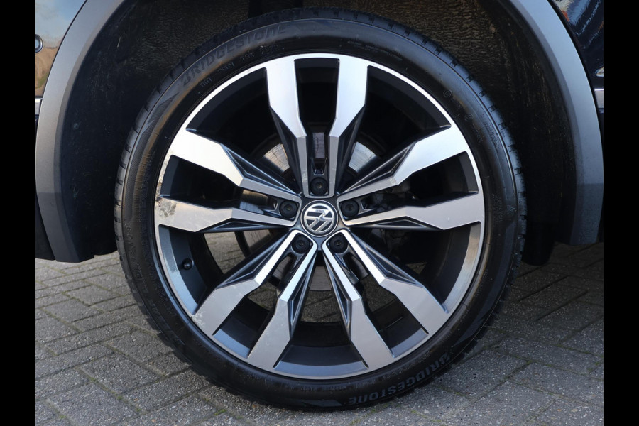 Volkswagen Tiguan Allspace 1.5 TSI DSG 7-PERS. R-LINE + PANORAMA | DYNAUDIO | MASSAGE | VIRTUAL COCKPIT | ELEK. TREKHAAK | STOEL/STUURVERW. | CAMERA | 20 INCH