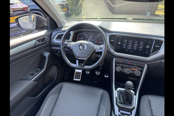 Volkswagen T-Roc TSI 110PK COMFORTLINE CARPLAY/PANORAMADAK/STOELVERW.
