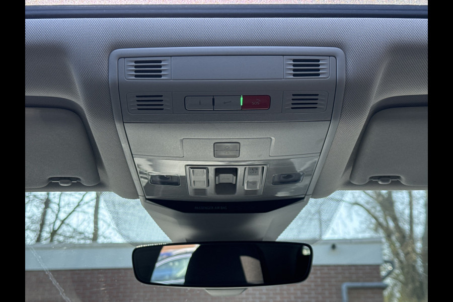 Volkswagen T-Roc TSI 110PK COMFORTLINE CARPLAY/PANORAMADAK/STOELVERW.