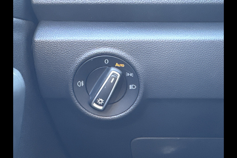 Volkswagen T-Roc TSI 110PK COMFORTLINE CARPLAY/PANORAMADAK/STOELVERW.