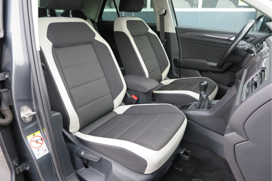 Volkswagen T-Roc 1.5 TSI 150pk Sport, Led , Adaptive cruise, Keyless , Virtual cockpit, Lane assist, Side assist, Stoelverwarming, PDC , Achteruitrijcamera, Buitenspiegels inklapbaar, Carplay , DAB+ etc.