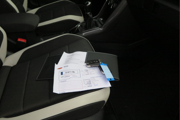 Volkswagen T-Roc 1.5 TSI 150pk Sport, Led , Adaptive cruise, Keyless , Virtual cockpit, Lane assist, Side assist, Stoelverwarming, PDC , Achteruitrijcamera, Buitenspiegels inklapbaar, Carplay , DAB+ etc.