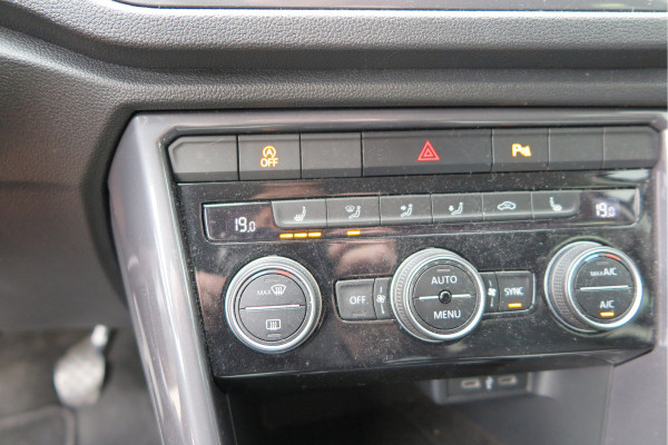 Volkswagen T-Roc 1.5 TSI 150pk Sport, Led , Adaptive cruise, Keyless , Virtual cockpit, Lane assist, Side assist, Stoelverwarming, PDC , Achteruitrijcamera, Buitenspiegels inklapbaar, Carplay , DAB+ etc.