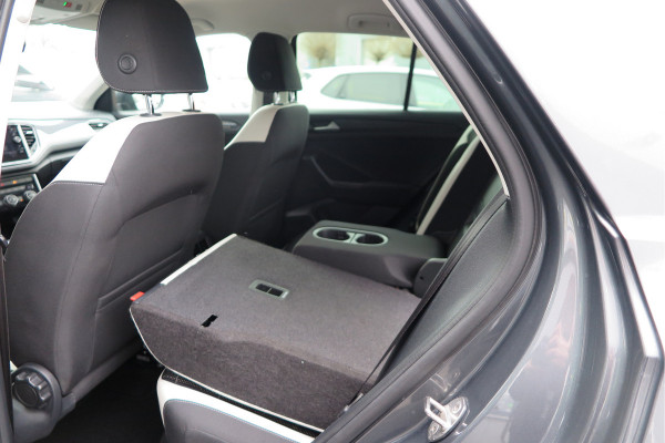 Volkswagen T-Roc 1.5 TSI 150pk Sport, Led , Adaptive cruise, Keyless , Virtual cockpit, Lane assist, Side assist, Stoelverwarming, PDC , Achteruitrijcamera, Buitenspiegels inklapbaar, Carplay , DAB+ etc.