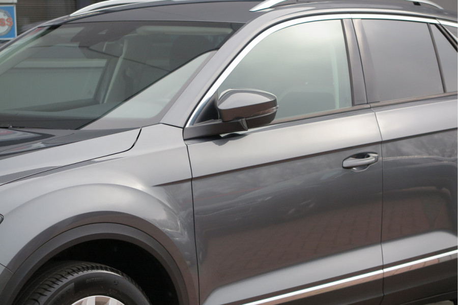 Volkswagen T-Roc 1.5 TSI 150pk Sport, Led , Adaptive cruise, Keyless , Virtual cockpit, Lane assist, Side assist, Stoelverwarming, PDC , Achteruitrijcamera, Buitenspiegels inklapbaar, Carplay , DAB+ etc.