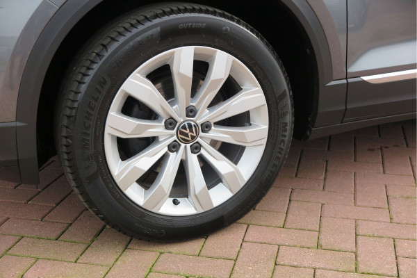 Volkswagen T-Roc 1.5 TSI 150pk Sport, Led , Adaptive cruise, Keyless , Virtual cockpit, Lane assist, Side assist, Stoelverwarming, PDC , Achteruitrijcamera, Buitenspiegels inklapbaar, Carplay , DAB+ etc.