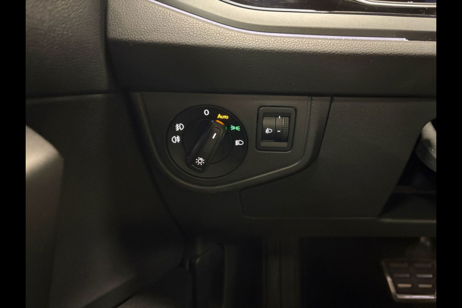 Volkswagen Taigo 1.5 TSI R-Line*Auto*Pano*Virtual Dasboard*Apple Carplay*Camera*Airco*Cruise-Control*