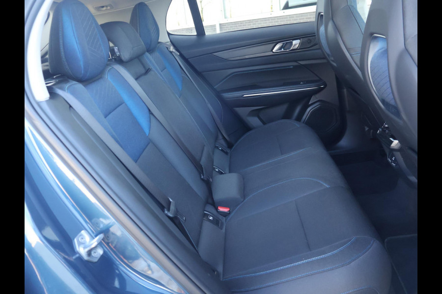 Lynk & Co 01 1.5 HYBRID 261 PK AUT. + TREKHAAK | 360 CAMERA PANORAMA | SFEERVERLICHTING | ADAPTIVE CRUISE | FULL LED