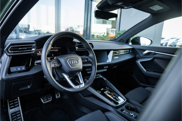 Audi A3 Sportback 35 TFSI S edition - S Line | Panorama | Sonos | Memory