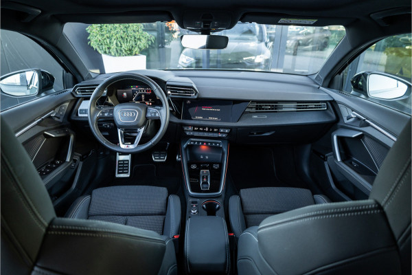 Audi A3 Sportback 35 TFSI S edition - S Line | Panorama | Sonos | Memory