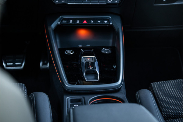 Audi A3 Sportback 35 TFSI S edition - S Line | Panorama | Sonos | Memory