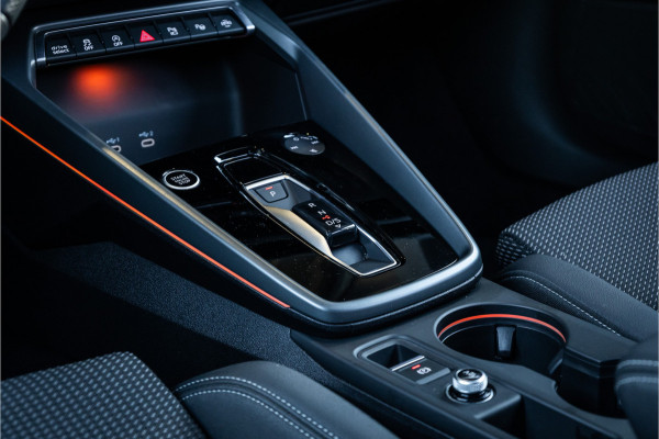 Audi A3 Sportback 35 TFSI S edition - S Line | Panorama | Sonos | Memory