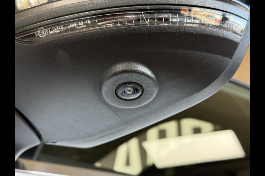 Renault Captur 1.3 TCe 140 R.S. Line | Groot Navi | Pano | Camera | 18" | Carplay | Led 100% Dealer onderhouden!