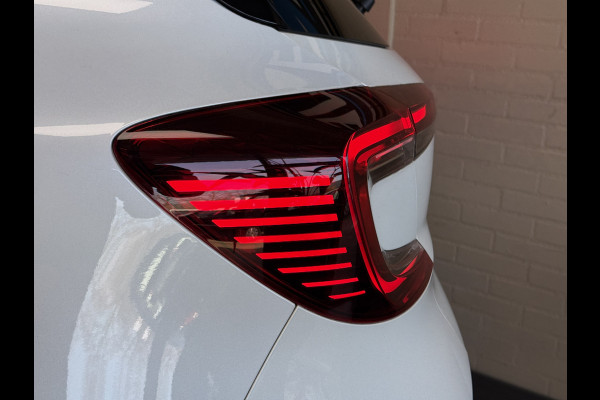 Renault Captur 1.3 TCe 140 R.S. Line | Groot Navi | Pano | Camera | 18" | Carplay | Led 100% Dealer onderhouden!