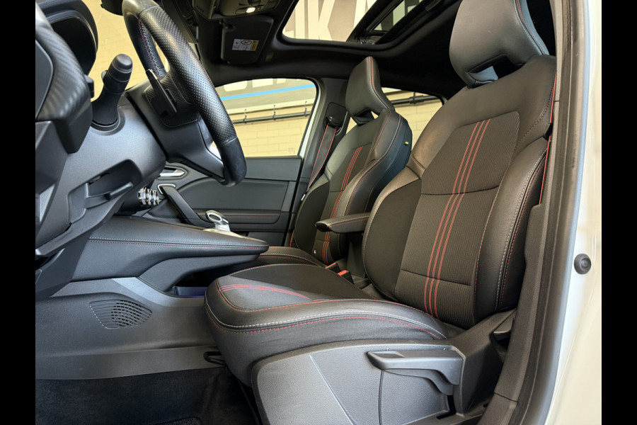 Renault Captur 1.3 TCe 140 R.S. Line | Groot Navi | Pano | Camera | 18" | Carplay | Led 100% Dealer onderhouden!