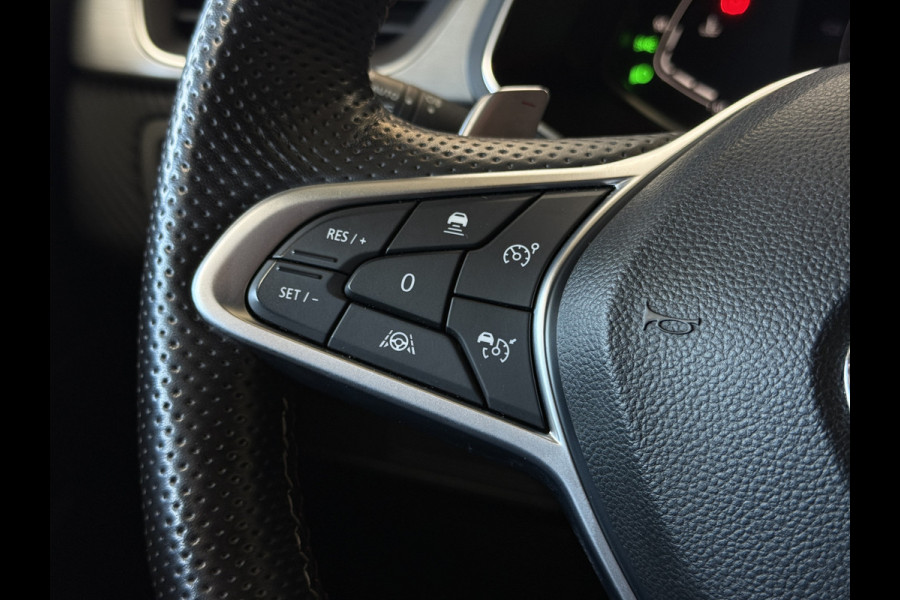Renault Captur 1.3 TCe 140 R.S. Line | Groot Navi | Pano | Camera | 18" | Carplay | Led 100% Dealer onderhouden!