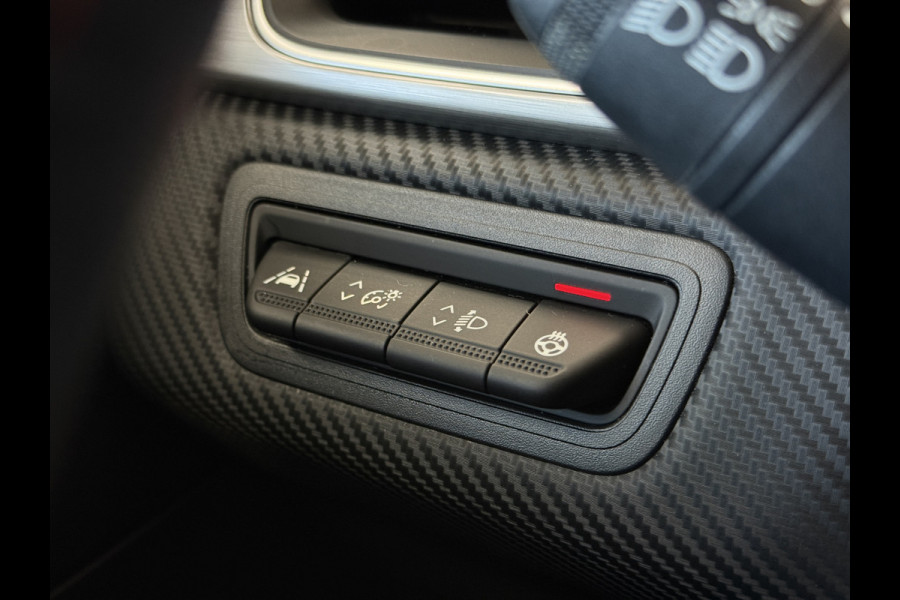 Renault Captur 1.3 TCe 140 R.S. Line | Groot Navi | Pano | Camera | 18" | Carplay | Led 100% Dealer onderhouden!