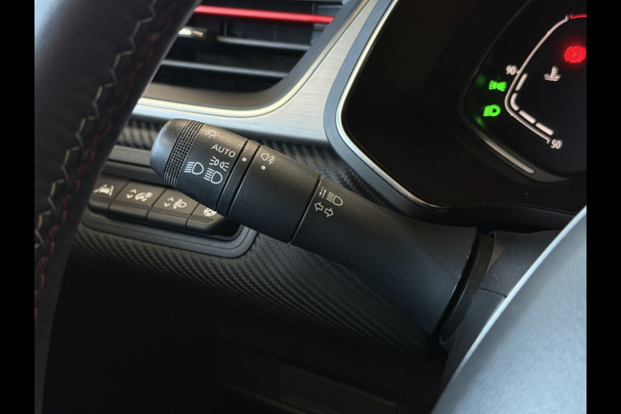 Renault Captur 1.3 TCe 140 R.S. Line | Groot Navi | Pano | Camera | 18" | Carplay | Led 100% Dealer onderhouden!