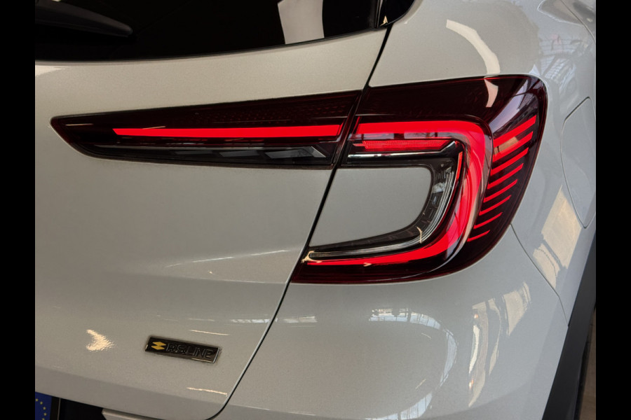 Renault Captur 1.3 TCe 140 R.S. Line | Groot Navi | Pano | Camera | 18" | Carplay | Led 100% Dealer onderhouden!