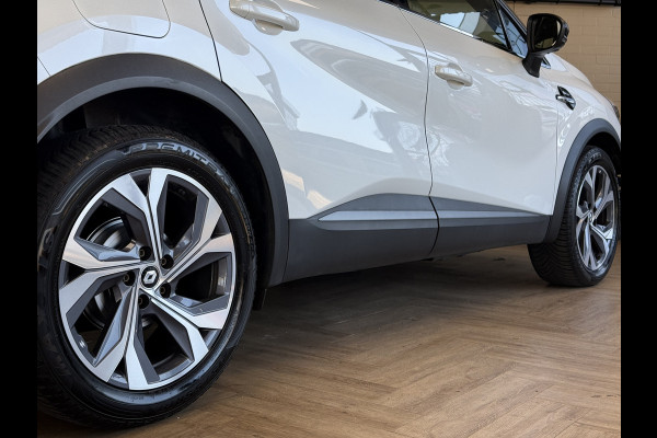 Renault Captur 1.3 TCe 140 R.S. Line | Groot Navi | Pano | Camera | 18" | Carplay | Led 100% Dealer onderhouden!