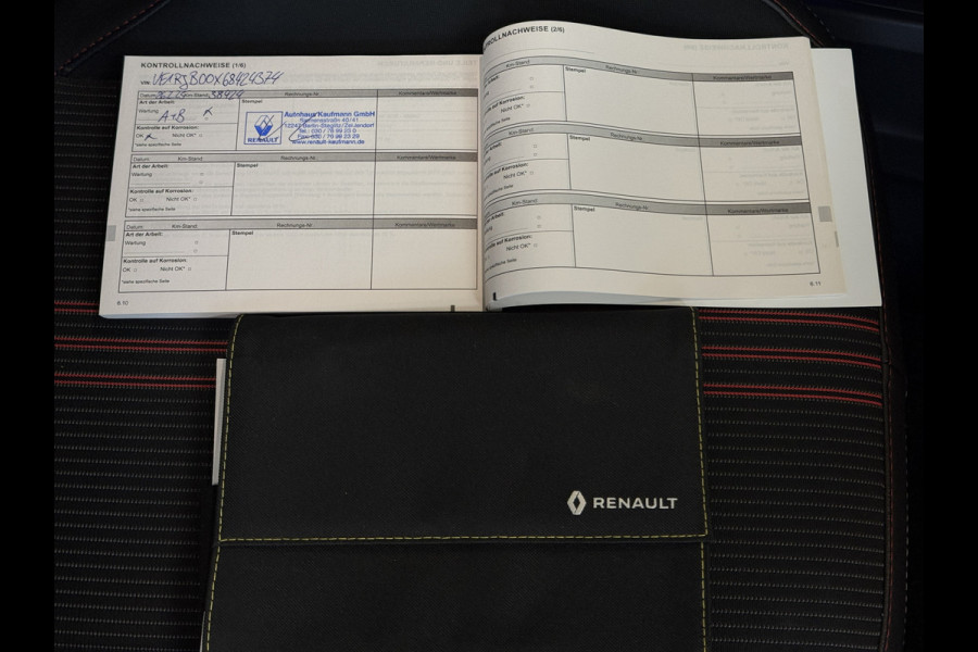 Renault Captur 1.3 TCe 140 R.S. Line | Groot Navi | Pano | Camera | 18" | Carplay | Led 100% Dealer onderhouden!