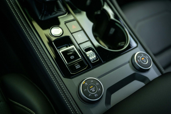 Volkswagen Touareg 3.0 TSI eHybrid R 4M Nightvision DynAudio Trekhaak