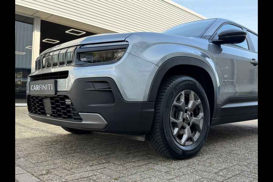 Jeep Avenger 1.2 Altitude / Navi Carplay / Climate / Cruise / Parkeersensor / Lichtmetaal.